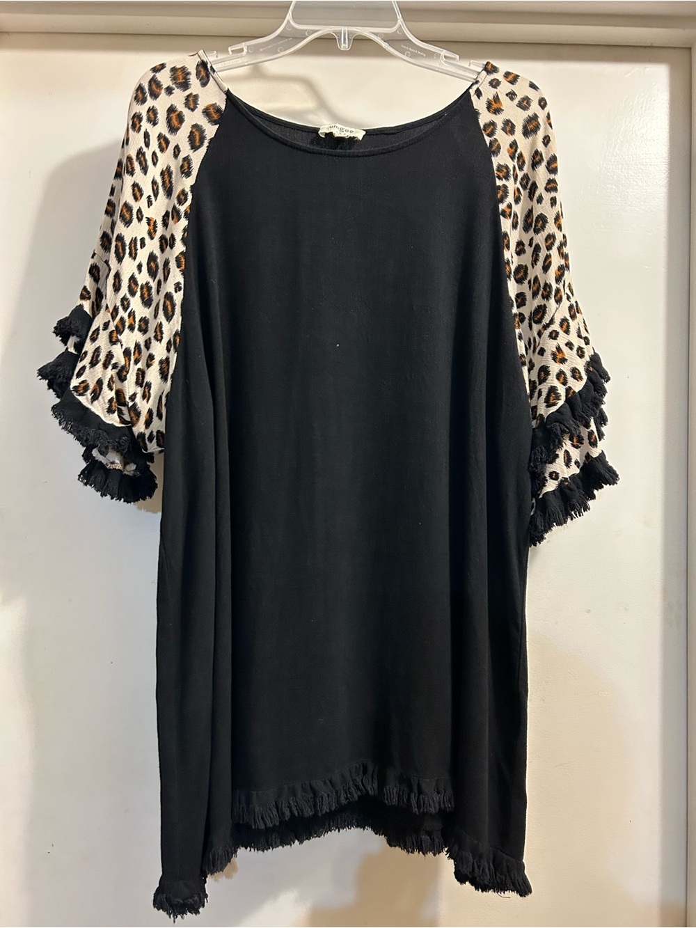 Umgee Black Tunic with Leopard-Print Raglan Sleeves
